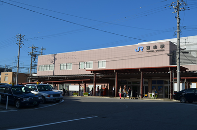 富山駅