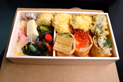 ひと口いなり海鮮天むす