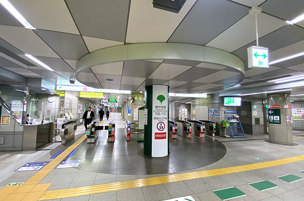 都庁前駅